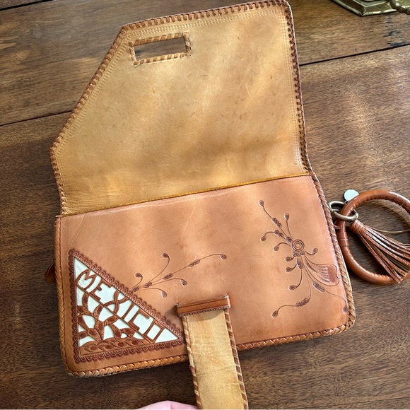 Vintage tooled leather clutch Mexican Mexico brown western boho purse - Picture 15 of 16